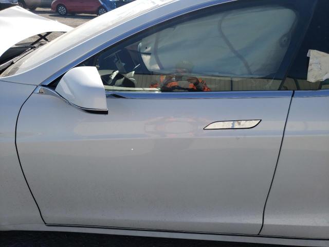 5YJSA1E18GF147174 - 2016 TESLA MODEL S Սպիտակ լուսանկար 7