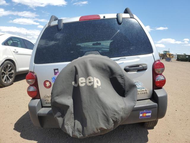 1J8GL38K65W512758 - 2005 JEEP LIBERTY RENEGADE SILVER photo 6