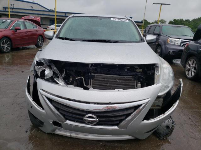 3N1CN7AP5KL855143 - 2019 NISSAN VERSA S SILVER photo 5