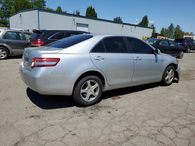 4T4BF3EK6AR028366 - 2010 TOYOTA CAMRY 4D 2 BASE SILVER photo 3
