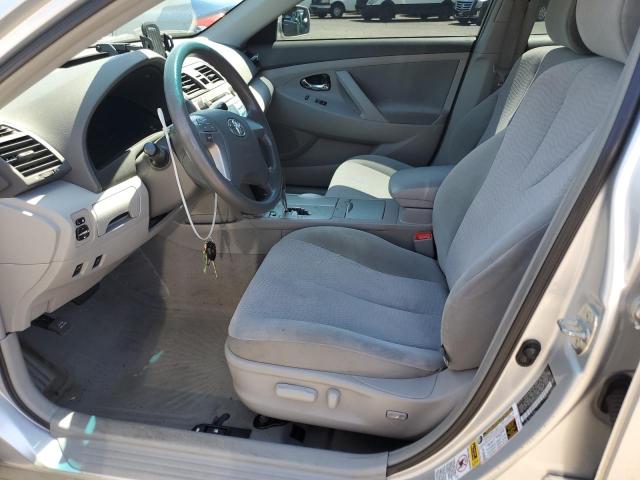4T4BF3EK6AR028366 - 2010 TOYOTA CAMRY 4D 2 BASE SILVER photo 7