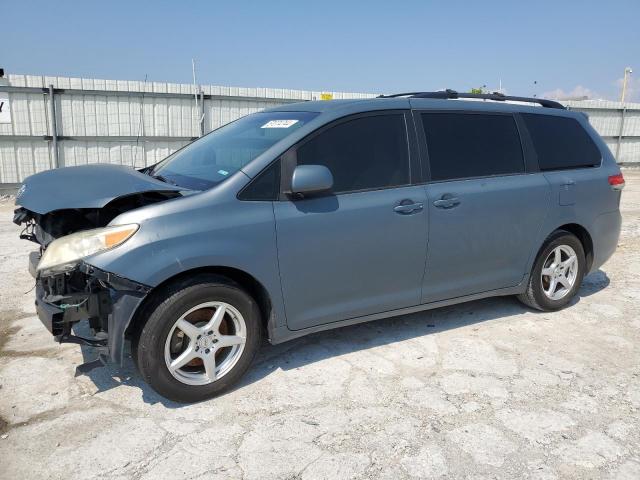 5TDKK3DCXBS126665 - 2011 TOYOTA SIENNA LE BLUE photo 1