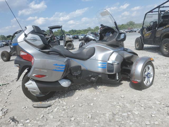 2BXJBWC15CV000633 - 2012 CAN-AM SPYDER ROA RTS SILVER photo 4