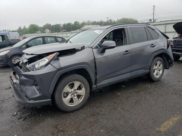2021 TOYOTA RAV4 XLE, null
