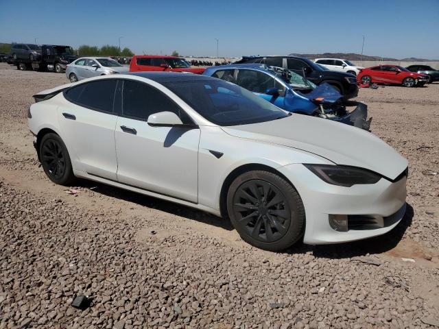 5YJSA1E13HF190581 - 2017 TESLA MODEL S WHITE photo 4