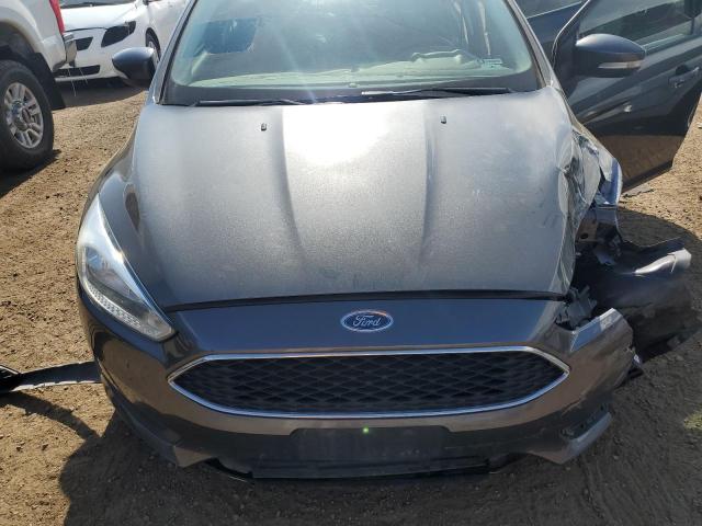 1FADP3F22GL380318 - 2016 FORD FOCUS SE GRAY photo 11