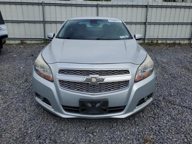 1G11H5SA7DF251772 - 2013 CHEVROLET MALIBU LTZ ვერცხლისფერი ფოტო 5