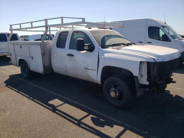 1GBJC79K19E111931 - 2009 CHEVROLET SILVERADO C3500 WHITE photo 4