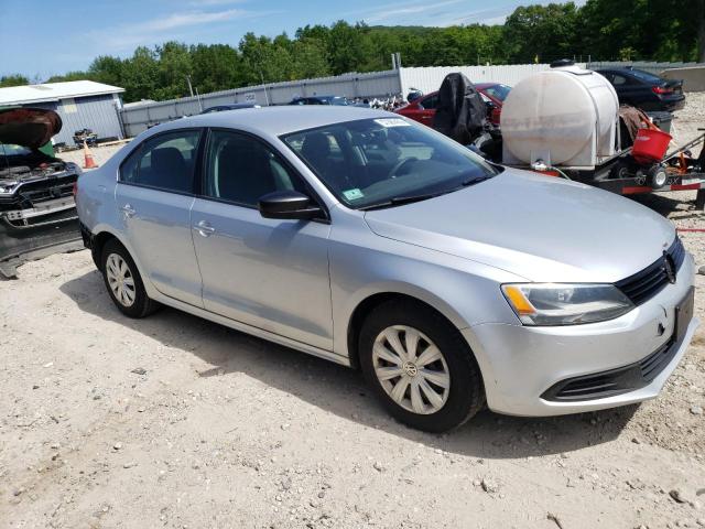 3VW2K7AJ9EM252155 - 2014 VOLKSWAGEN JETTA BASE فضي صورة 4