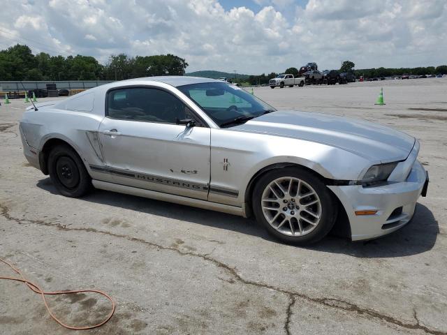 1ZVBP8AMXD5266605 - 2013 FORD MUSTANG SILVER photo 4