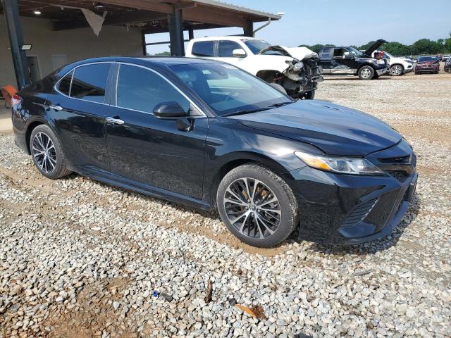 4T1B11HK9JU633247 - 2018 TOYOTA CAMRY L შავი ფოტო 4