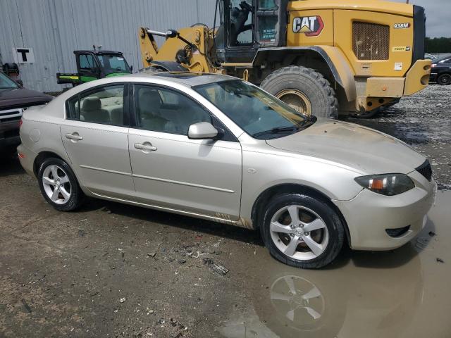 JM1BK32F561529775 - 2006 MAZDA 3 I BEIGE photo 4