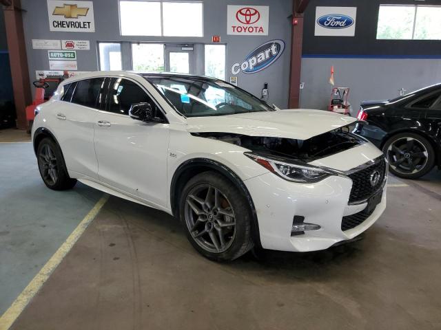 SJKCH5CPXHA030749 - 2017 INFINITI QX30 BASE WHITE photo 4