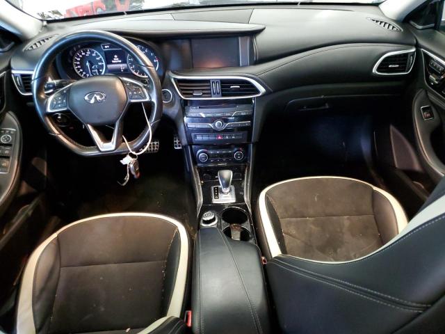 SJKCH5CPXHA030749 - 2017 INFINITI QX30 BASE WHITE photo 8