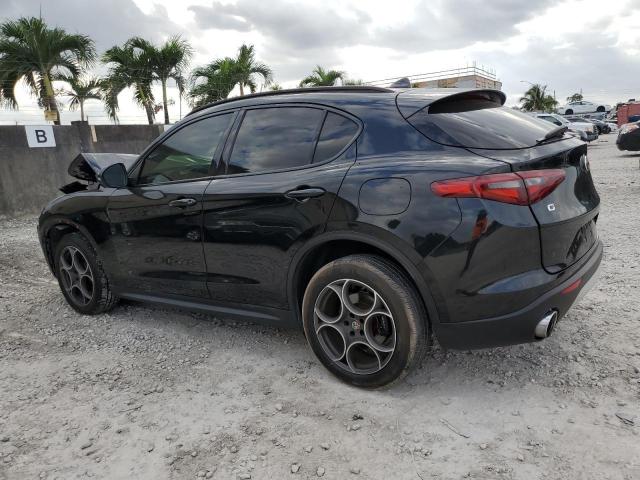 ZASFAKPN8J7B79599 - 2018 ALFA ROMEO STELVIO SPORT BLACK photo 2