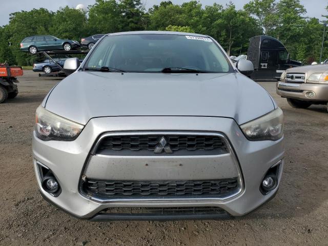 4A4AR4AU9DE017495 - 2013 MITSUBISHI OUTLANDER SE SILVER photo 5