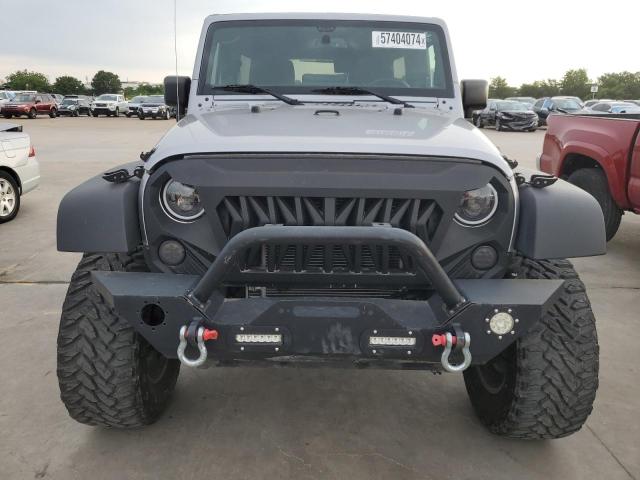 1C4BJWDG9FL540809 - 2015 JEEP WRANGLER U SPORT GRAY photo 5