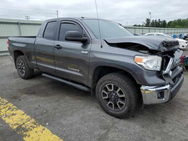 5TFUY5F17GX493281 - 2016 TOYOTA TUNDRA DOUBLE CAB SR/SR5 GRAY photo 4