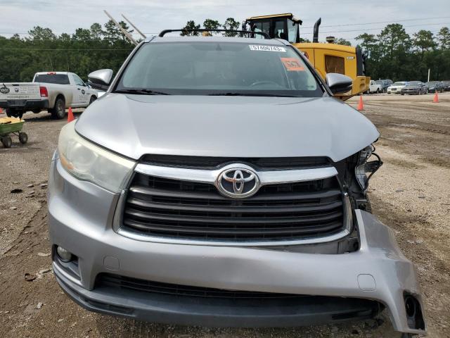5TDKKRFH6FS064845 - 2015 TOYOTA HIGHLANDER XLE 银色 照片 5