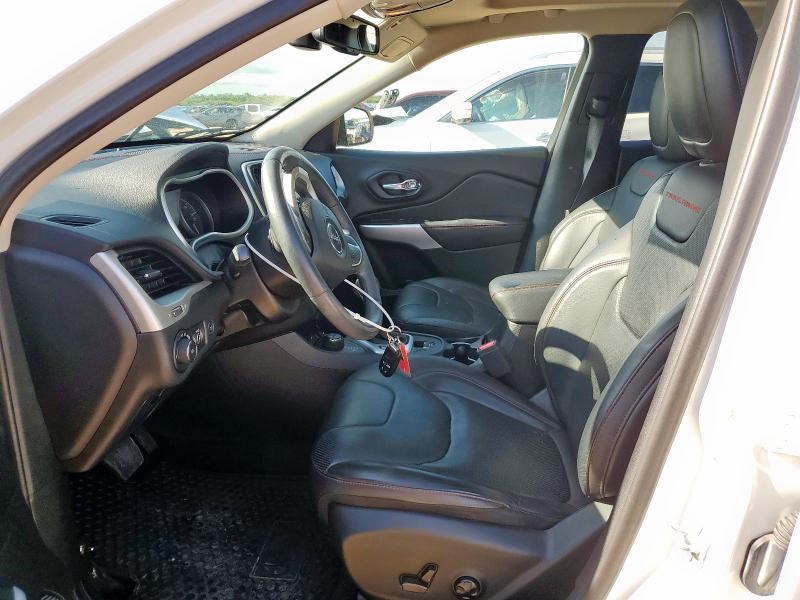 1C4PJMBS6HW620751 - 2017 JEEP CHEROKEE TRAILHAWK WHITE photo 7