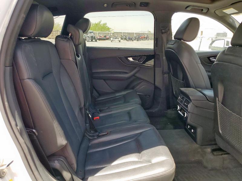WA1VAAF7XKD002664 - 2019 AUDI Q7 PRESTIGE WHITE photo 11