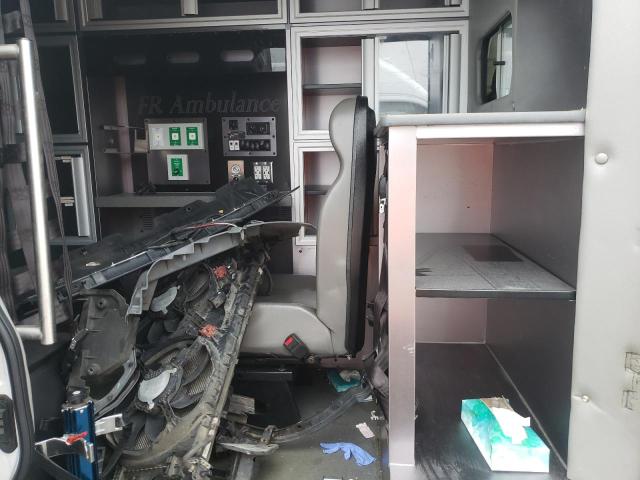 3C6TRVDG2JE138985 - 2018 RAM PROMASTER 2500 HIGH 白色 照片 11