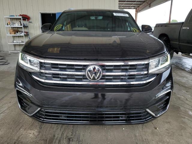 1V2JE2CA3NC201966 - 2022 VOLKSWAGEN ATLAS CROS SE შავი ფოტო 5