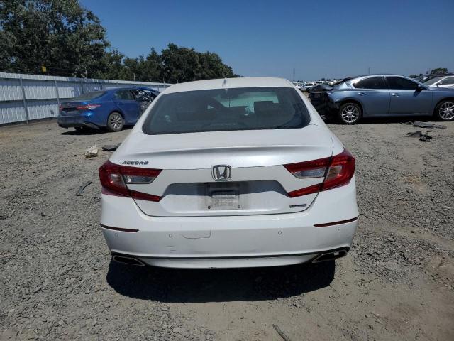 1HGCV1F94JA046969 - 2018 HONDA ACCORD TOURING WHITE photo 6