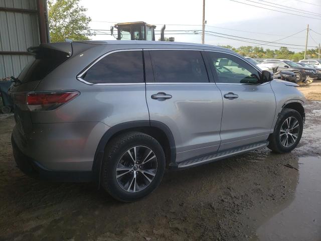 5TDKKRFH9GS142813 - 2016 TOYOTA HIGHLANDER XLE SILVER photo 3