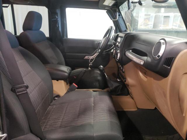 1J4BA5H10BL557387 - 2011 JEEP WRANGLER U SAHARA GREEN photo 5