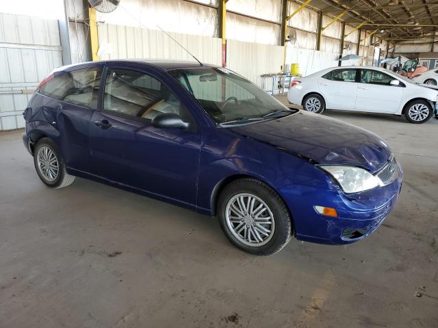 3FAFP31N25R101779 - 2005 FORD FOCUS ZX3 BLUE photo 4