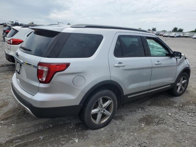 1FM5K8D87HGD17559 - 2017 FORD EXPLORER XLT SILVER photo 3