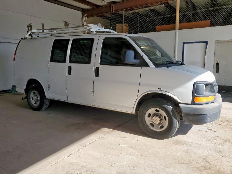 1GCWGFCA1D1903254 - 2013 CHEVROLET EXPRESS G2 თეთრი ფოტო 4