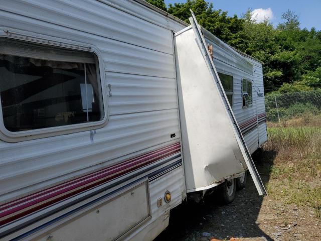 1EB1T252516000221 - 2001 FLEETWOOD PIONEER WHITE photo 9