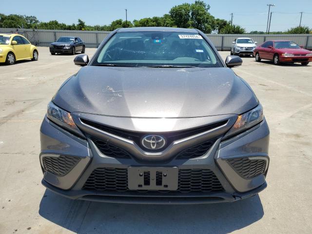 4T1G11AK2RU852322 - 2024 TOYOTA CAMRY SE NIGHT SHADE GRAY photo 5