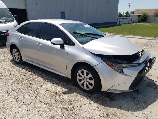 5YFB4MDE9RP101163 - 2024 TOYOTA COROLLA LE 银色 照片 4