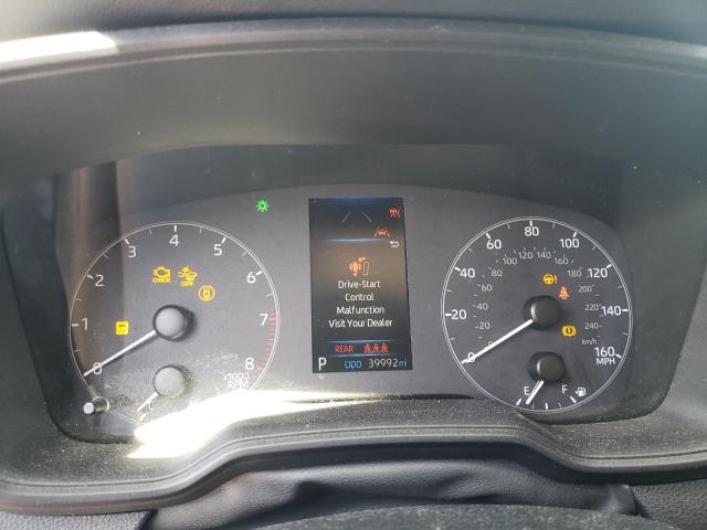 5YFB4MDE9RP101163 - 2024 TOYOTA COROLLA LE 银色 照片 9