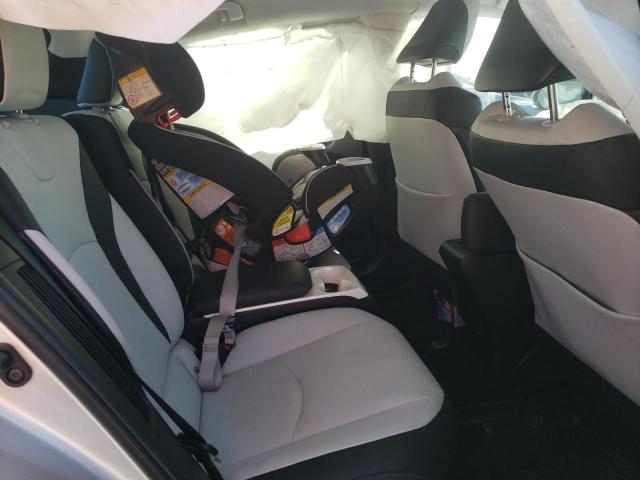 JTDKARFP1J3104673 - 2018 TOYOTA PRIUS PRIM 银色 照片 6