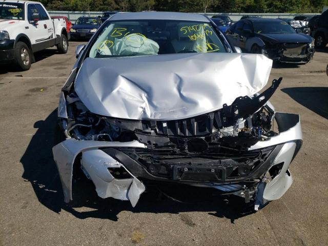 JTDKARFP1J3104673 - 2018 TOYOTA PRIUS PRIM 银色 照片 7