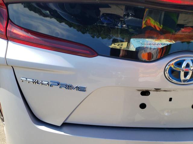 JTDKARFP1J3104673 - 2018 TOYOTA PRIUS PRIM 银色 照片 9