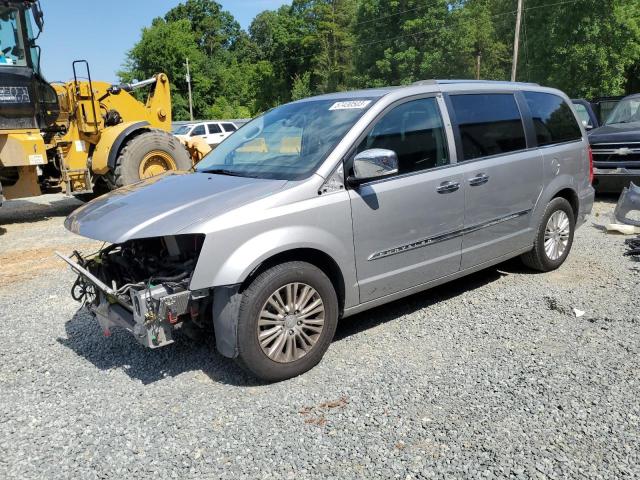 2C4RC1JG2FR742334 - 2015 CHRYSLER TOWN & COU LIMITED SILVER photo 1