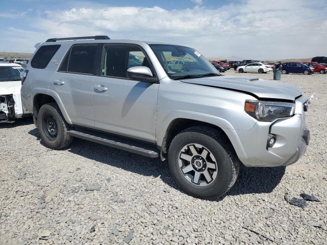 JTEPU5JR7M5934528 - 2021 TOYOTA 4RUNNER SR5/SR5 PREMIUM 银色 照片 4