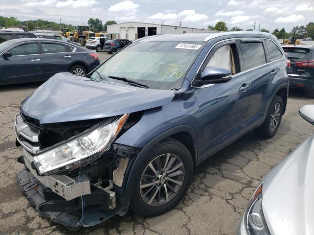 5TDJZRFH3HS396803 - 2017 TOYOTA HIGHLANDER SE BLUE photo 1