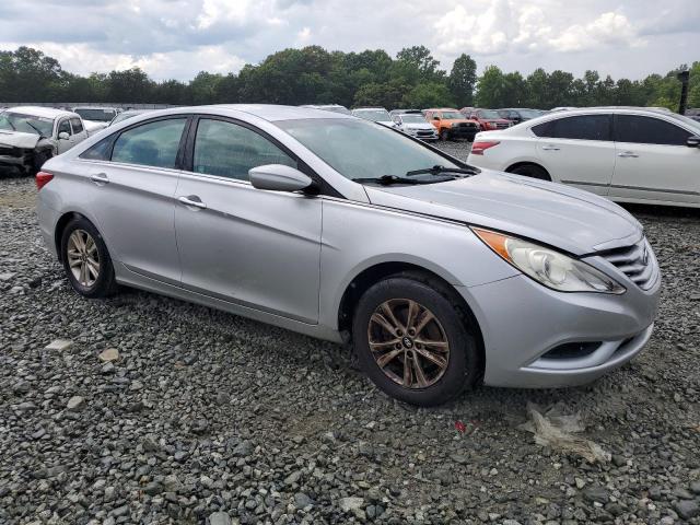 5NPEB4AC6DH651495 - 2013 HYUNDAI SONATA GLS SILVER photo 4