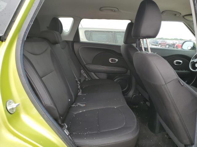 KNDJN2A22F7792136 - 2015 KIA SOUL GREEN photo 10