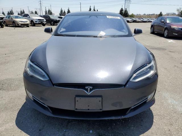 5YJSA1E20JF273495 - 2018 TESLA MODEL S Сірий фото 5