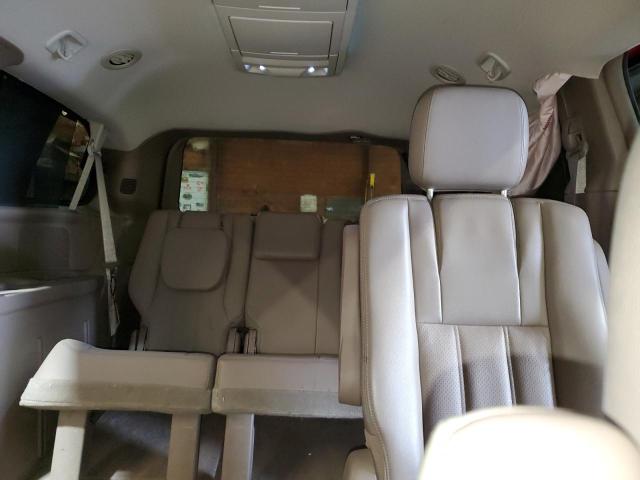 2A4RR8DG0BR616710 - 2011 CHRYSLER TOWN & COU TOURING L RED photo 10