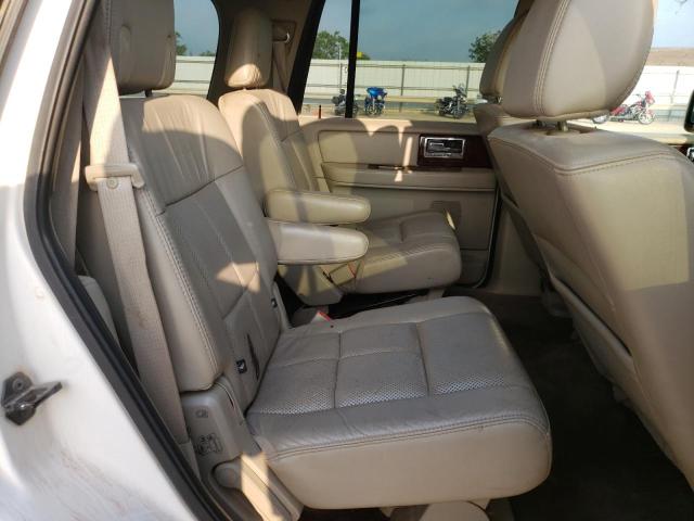 5LMJJ2H50BEJ06217 - 2011 LINCOLN NAVIGATOR თეთრი ფოტო 11