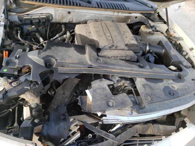5LMJJ2H50BEJ06217 - 2011 LINCOLN NAVIGATOR თეთრი ფოტო 12