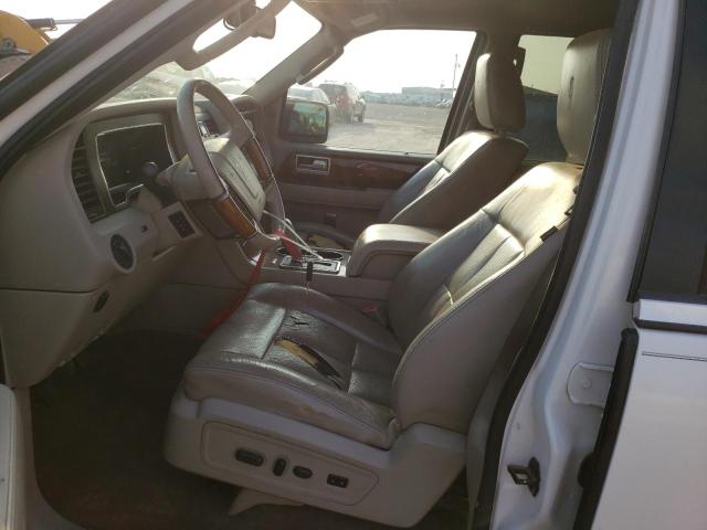 5LMJJ2H50BEJ06217 - 2011 LINCOLN NAVIGATOR თეთრი ფოტო 7